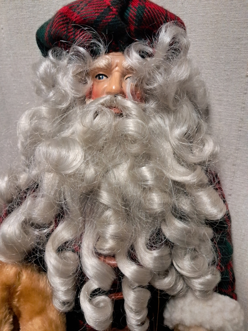 25" Tall Standing Scottish Santa With List And Toys - Picture 2 of 8